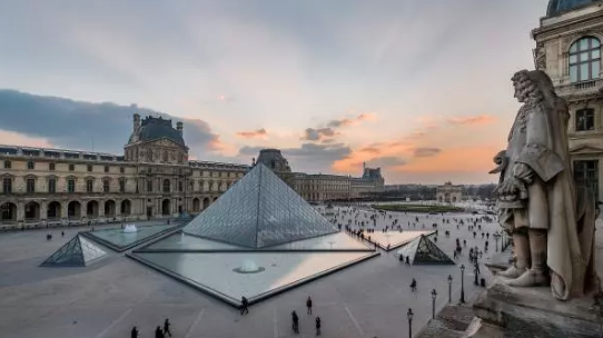 Louvre e sue opere interamente online